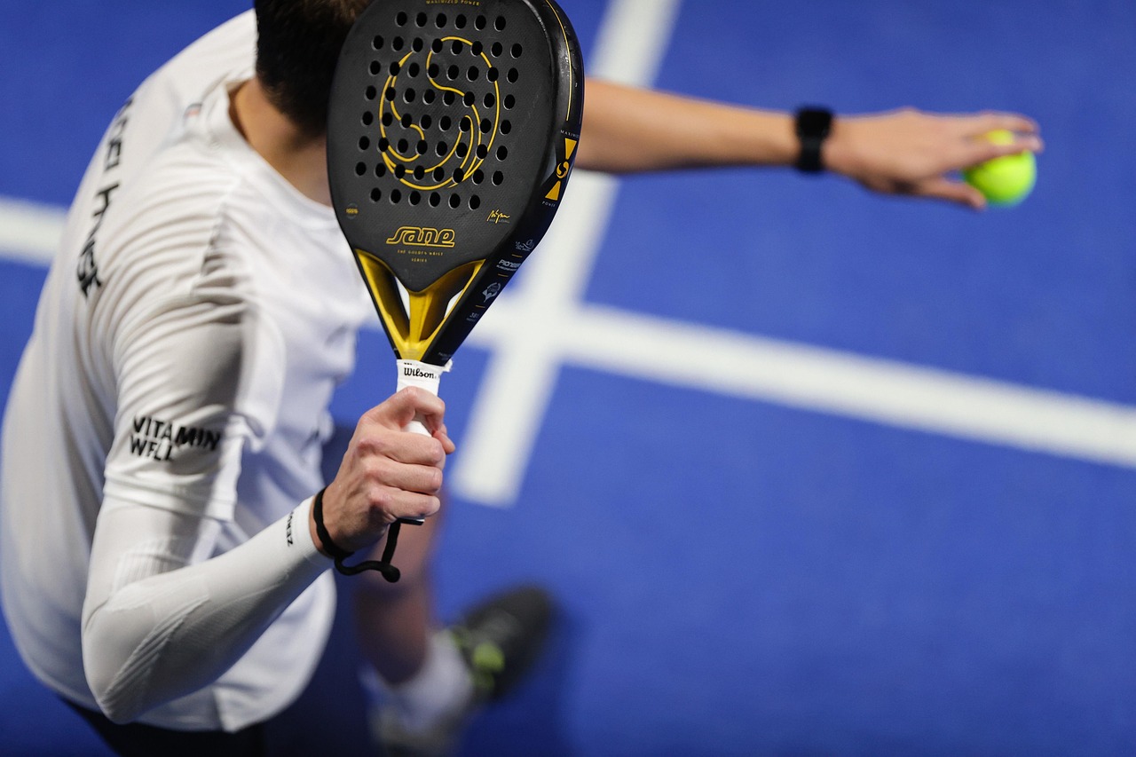 Hur kommer du igång med att spela padel – steg för steg för nybörjare