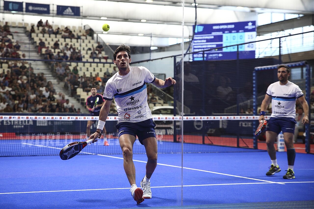 Padel historia: från Mexiko och Spanien till Sverige, boomen och nutid
